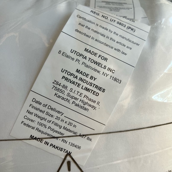 NEW Utopia Bedding White Throw Pillow Insert 20” x 20” – 100% Polyester Fill - Picture 3 of 6